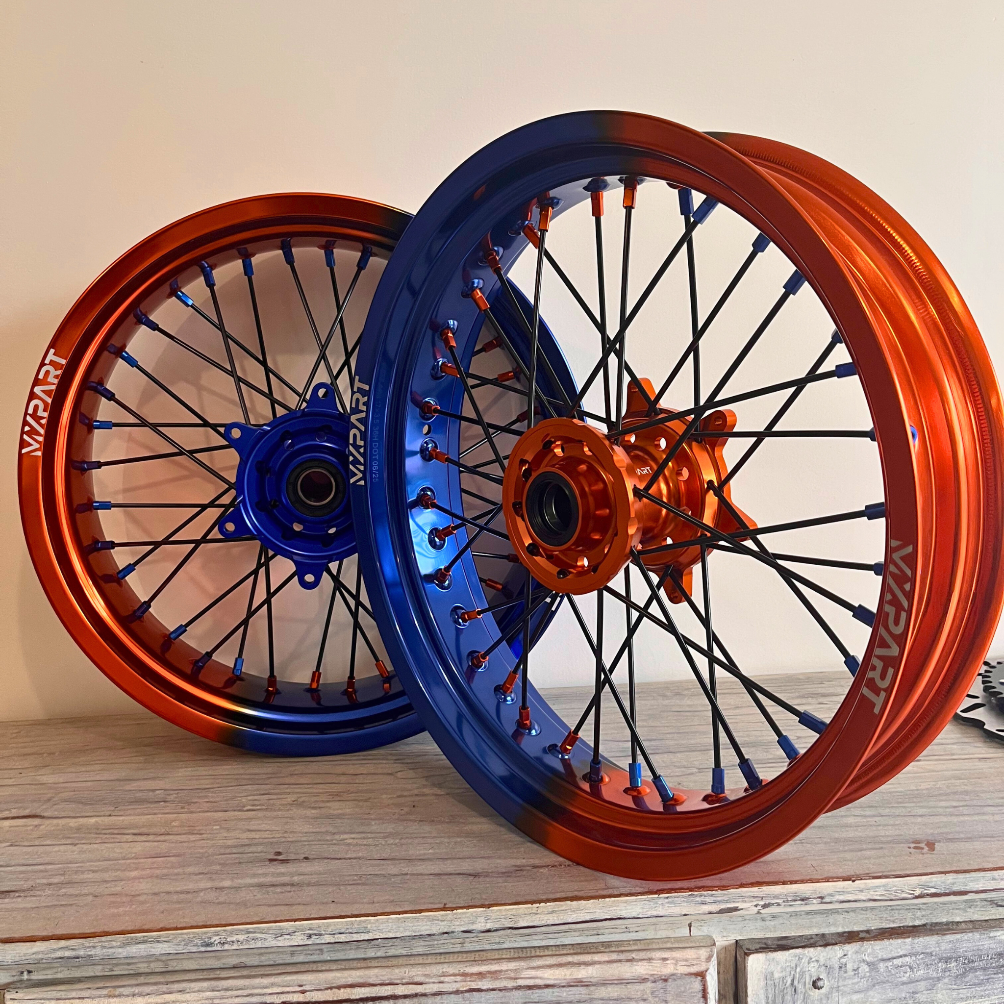 Jantes Supermotard Bicolores Dégradé FANTIC MXPART® – 100% Perso - MXPART